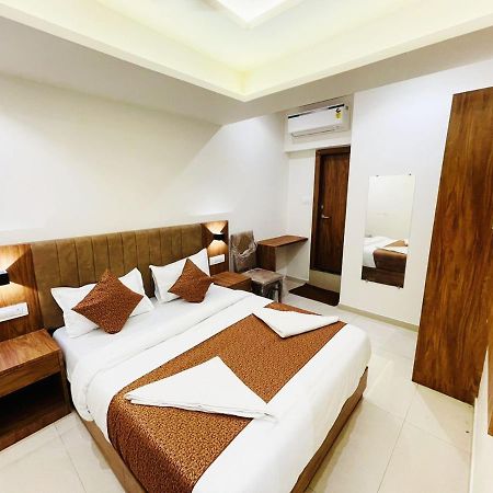 Hotel Black Burn Mumbai Exterior foto
