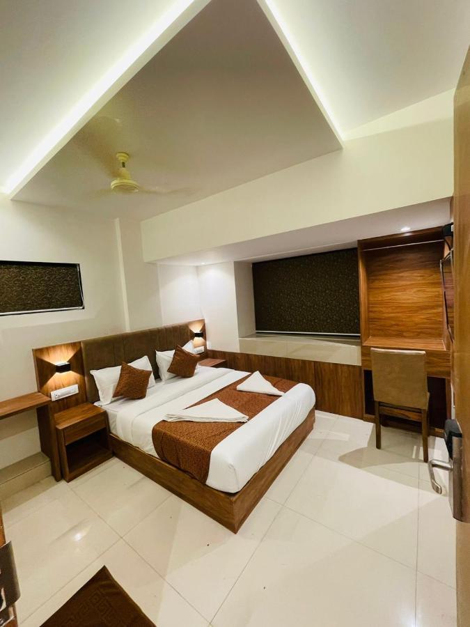 Hotel Black Burn Mumbai Exterior foto