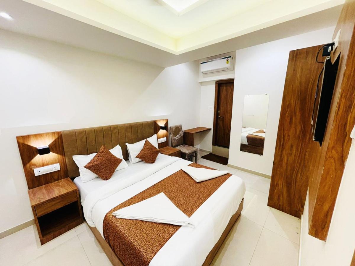 Hotel Black Burn Mumbai Exterior foto