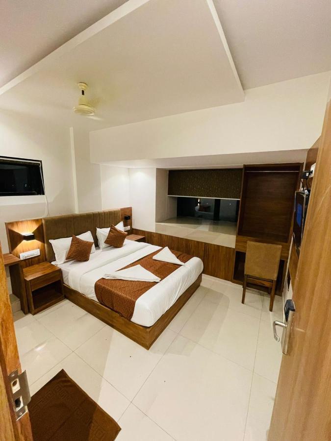 Hotel Black Burn Mumbai Exterior foto