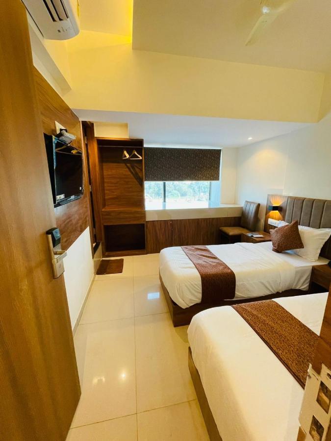 Hotel Black Burn Mumbai Exterior foto